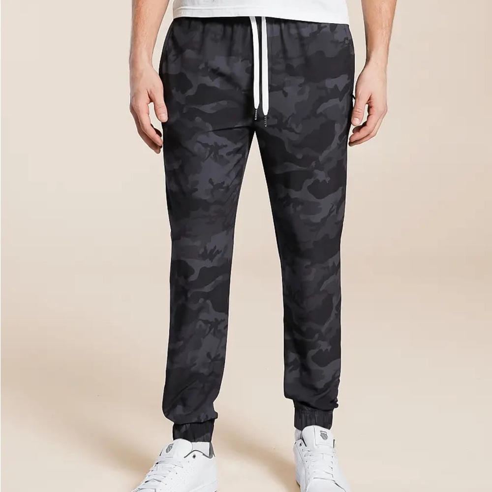 Cove Men's Dark Camouflage Joggers